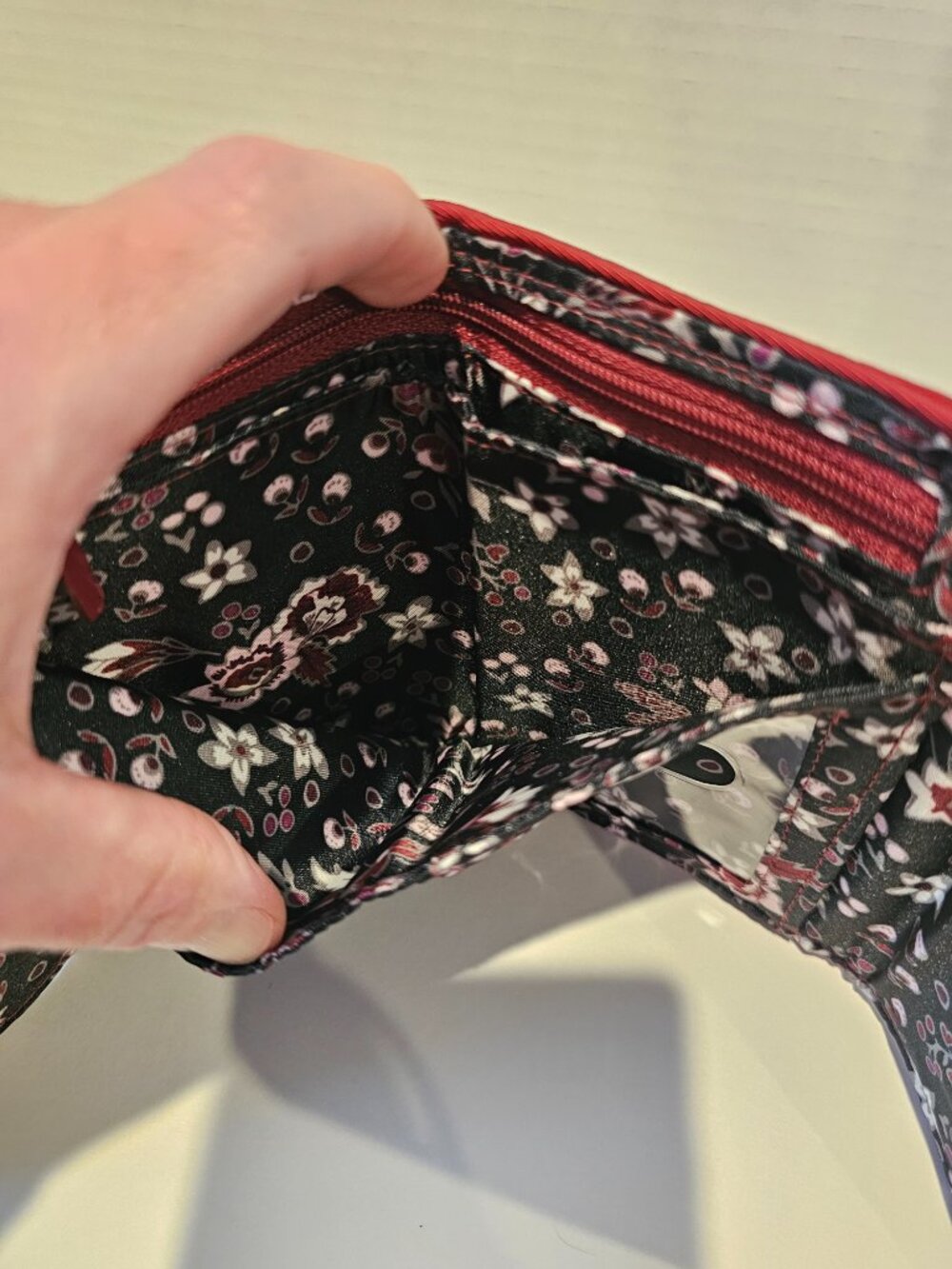 NWT Vera Bradley RFID Riley Compact Wallet Berry Red Flowers - Picture 9 of 11